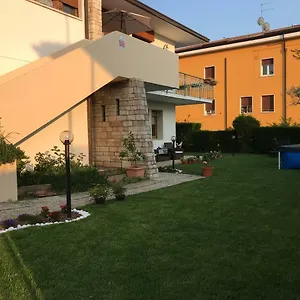 Frühstückspension Il Sole E La Luna In Garda, Garda (Verona)